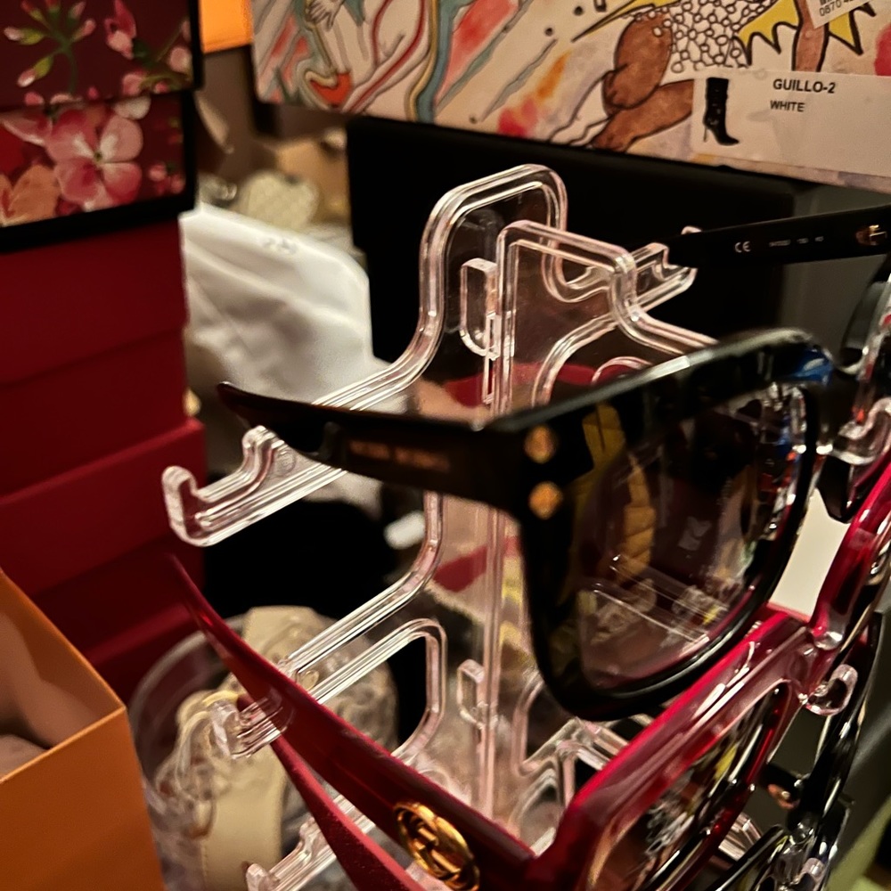 Henri bendel black sunglasses with Case